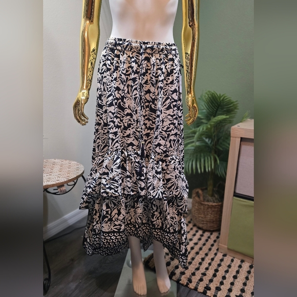 Masala Navy blue and white printed skirt size M - Picture 3 of 8